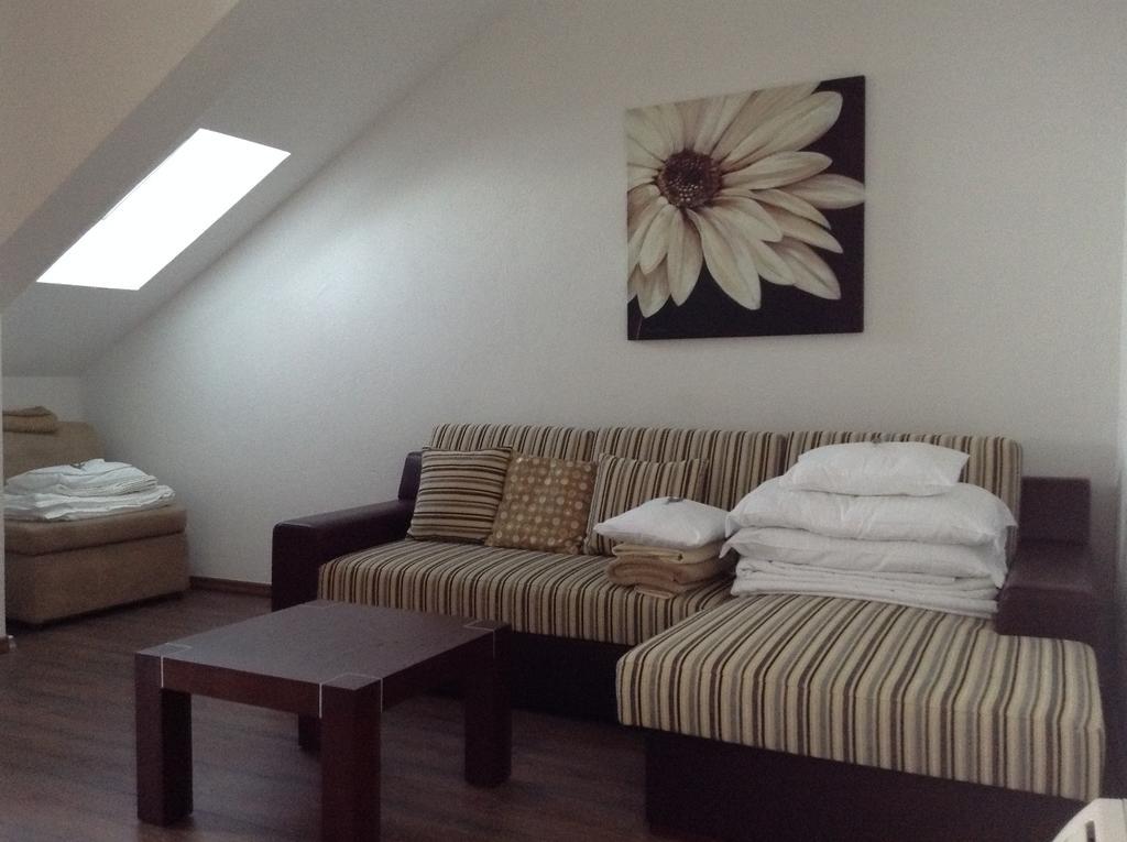 Apartments Vila Oksana Mimice Extérieur photo